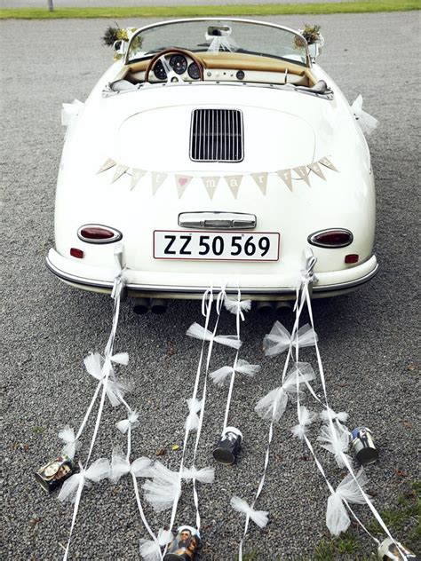 Just Married But Why The Wedding Cans On The Getaway Car Wedding