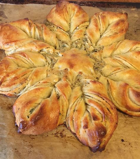 Cheese And Herb Star Bread Whats Dorothy Eating Now