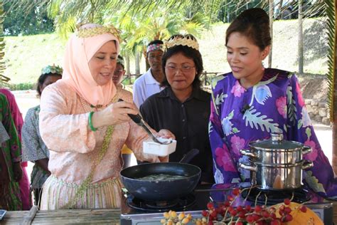 Tengku hassanal, regent of pahang. Tengku Puan Pahang is eager to leave culinary legacy for ...