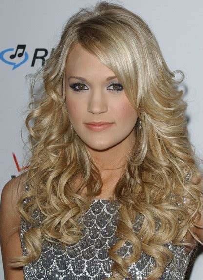 We all have a working age and career to focus on. Carrie Underwood Long Hairstyles - PoPular Haircuts