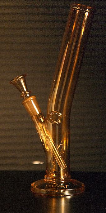 How to clean your bong, bowl or pipe. Bubblers, Bongs, Pipes in Coffeeshops - Coffeeshops Amsterdam