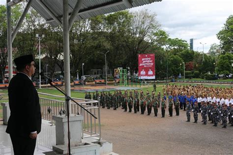 Lahirnya pancasila adalah judul pidato yang disampaikan oleh soekarno pada 1 juni 1945.tag :hari lahir pancas. Peringatan Hari Lahir Pancasila Tahun 2018, Presiden ...