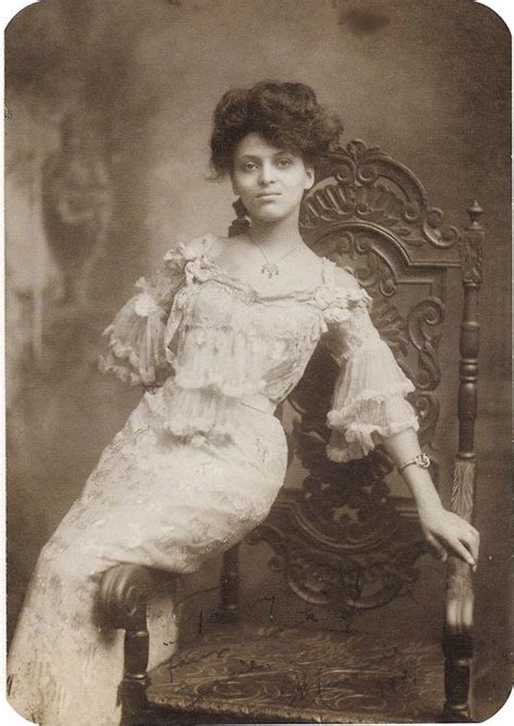 22 Stunning Vintage Photos Of Beautiful Black Ladies From The Victorian Era ~ Vintage Everyday