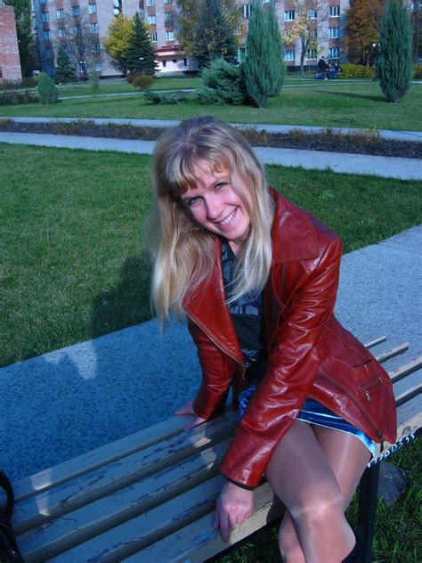 Amateur Pantyhose On Twitter Sitting On The Bench In Shiny Pantyhose