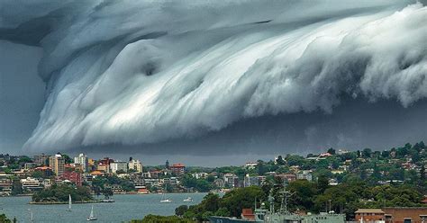 Breathtaking Cloud Tsunami Rolls Over Sydney Clouds Tsunami