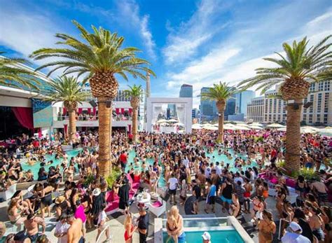 Drai S Beachclub Nightclub Rooftop Bar In Las Vegas The Rooftop Guide