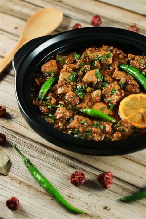 Authentic Indian Chicken Karahi Curry | ScrambledChefs.com
