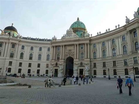 Biblioteca Nationala A Austriei Din Viena Obiective Turistice De