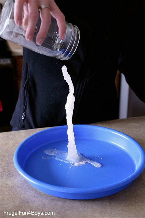 Awesome Science Experiment Make Hot Ice With Baking Soda And Vinegar