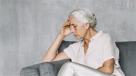 Spotting the Signs of Depression in Older Adults | Circle of Care