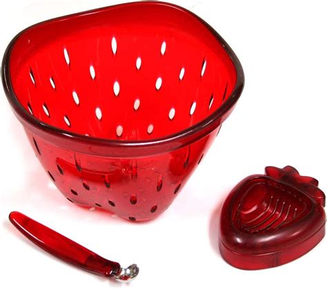 Joie 3 Piece Strawberry Colander Huller And Slicer Set