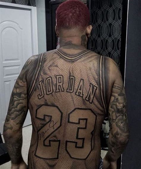 Dennis man (born 26 august 1998) is a romanian professional footballer who plays mainly as a winger for serie a club parma and the romania national team. ¡Legendario! Fanático de los Bulls se tatuó camiseta de ...