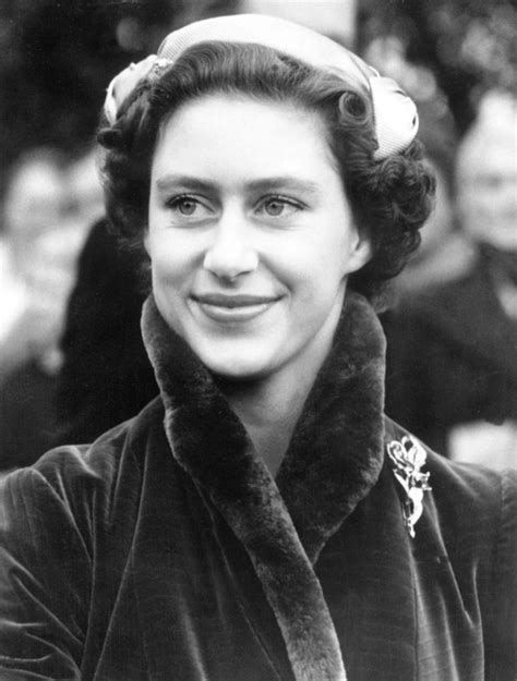 Princess Margaret's Life In Pictures - Beautiful Photos of Queen ...