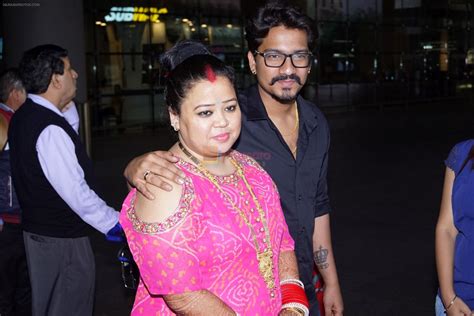 Bharti Singh And Harsh Limbachiyaa Spotted In Mumbai After Marriage On 6th Dec 2017 Harsh