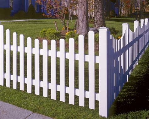 The key to successful installation is to follow. vinyl white fencing | The Pros and Cons Do It Yourself Vinyl Fence Installation Projects ...
