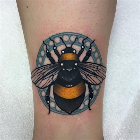 Aggregate 81 Neo Traditional Bee Tattoo Best Incdgdbentre