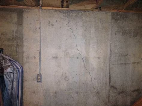 Signs Of A Foundation Problem Vertical Crack In Basement Wall