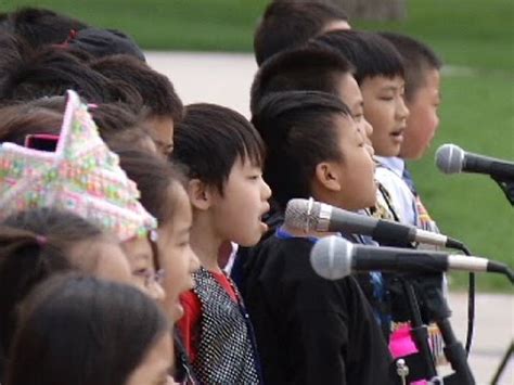 Yang is a member of the laotian hmong ethnic group, targeted by vietnamese and communist laotian guerillas after the withdrawal of american forces from southeast asia in 1973. Hmong American Day - YouTube