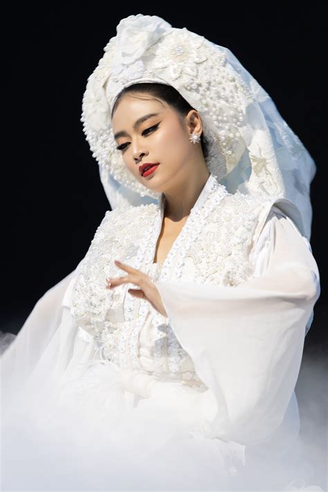 MV Tứ Phủ - Hoàng Thùy Linh: Giải mã những biểu tượng thiêng liêng tín