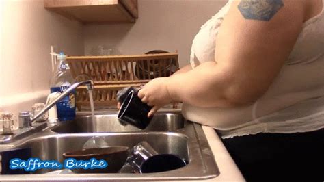 Washing Dishes In A White Top Mp4 Saffron Features Fetishes N Fapping