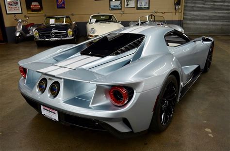 Uniquely Specd 2017 Ford Gt Is Pick Of The Day