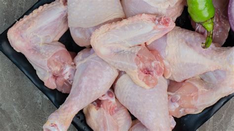 Cómo Se Corta Un Pollo En Piezas De Manera Fácil Mui Kitchen Consejos