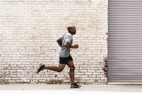 What Is Runner S Face And How Can You Avoid It Experts Weigh In