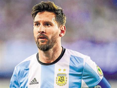 Родился 24 июня 1987, росарио, аргентина). He's back! How Twitter reacted to Lionel Messi's Argentina ...