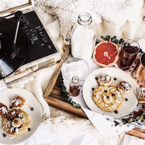 14 Beautiful Breakfast In Bed Ideas For Fathers Day