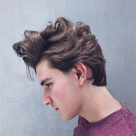 How To Wear The Flow Haircut