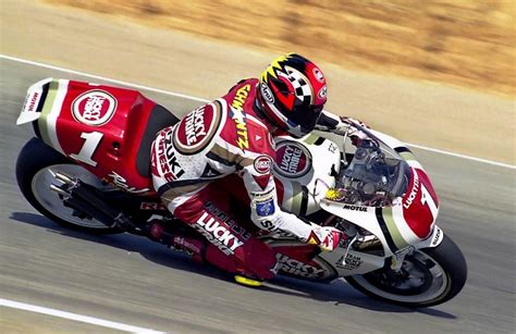Kevin Schwantz E La Suzuki Rgv 500 1994 Di Nuovo In Pista Motociclismo