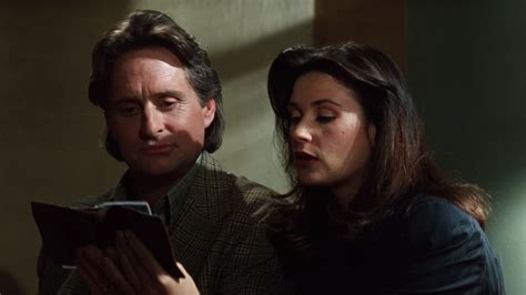 ‎disclosure 1994 Directed By Barry Levinson • Reviews Film Cast