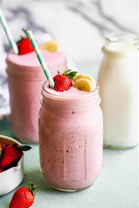 Strawberry Banana Smoothie Tastes Better From Scratch