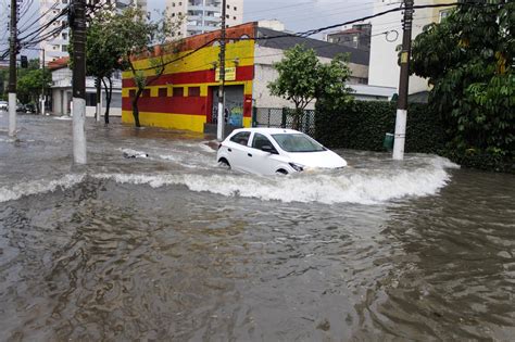 Chuva Em Sp São Paulo Tem Alagamentos Cidade Em Estado De Atenção