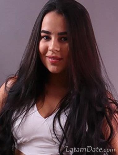 Profile Of Paulina Years Old From Medellin Colombia Meet Latin
