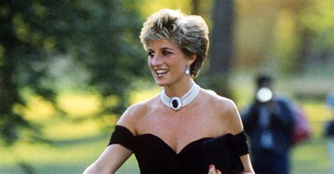 Princess Diana S Revenge Dress Shocked People But There S A Story Behind It