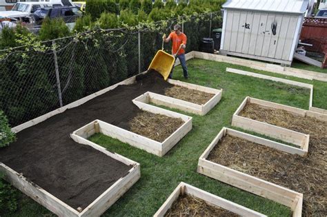 Ideas For Garden Raised Garden Bed Soil Layers