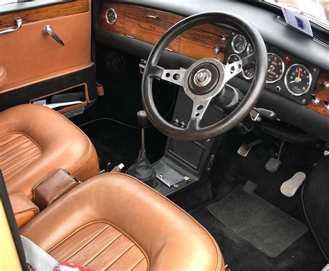 Mini Interiors Dont Get Much More Luxurious Than This Classicmini