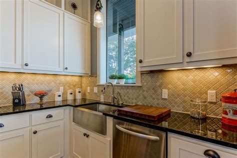 Transitional Kitchen With White Shaker Cabinets Hgtv
