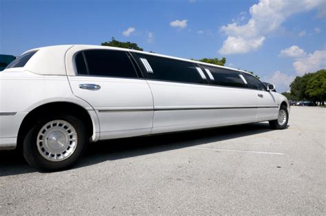 Limousine Mieten Rechenbeispiel And Kosten Mietedeinelimode