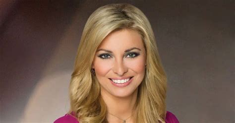 Top Most Hottest News Anchors Of All Time Updated