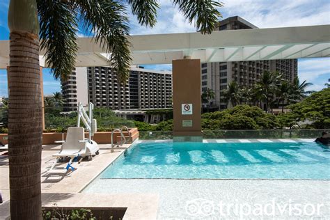 Hilton Grand Vacations Club The Grand Islander Waikiki Honolulu Pool