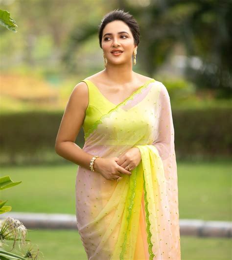 bengali actress subhashree ganguly looks resplendent in handcrafted chiffon saree check