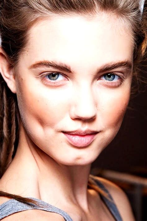 20 Beauty Tips For Pale Skin
