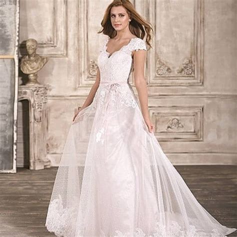 Häuser die in ingelheim am rhein zum verkauf stehen finden sie hier. @weddinglounge_brautboutique posted to Instagram: SALE ...