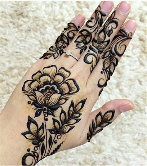 Best 15 Floral Style Back Hand Henna Designs Fashion Beauty Mehndi