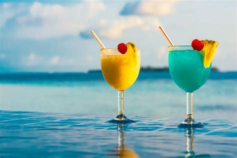6 Best Beach Cocktails To Make For An Awesome Vacation Ralphs Wines And Spirits