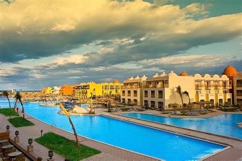 Hotel Titanic Beach Spa**** in Rode Zee, Egypte | Zonvakantie Sunweb