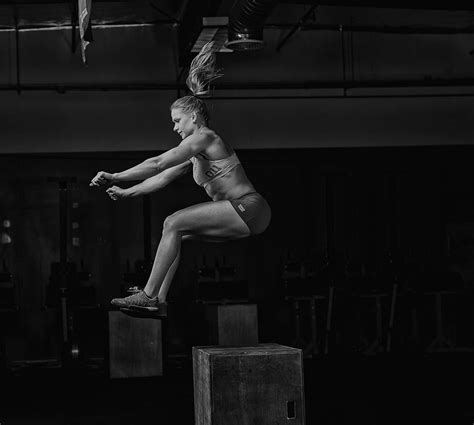 Annie Thorisdottir Calisthenics Body Olympic Weights Aerobic Exercise