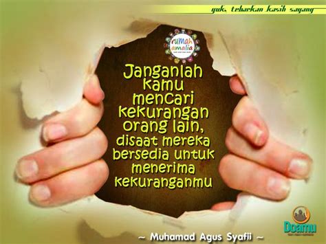Hai orang orang yang beriman jauhilah kebanyakan dari prasangka, sesungguhnya sebagian prasangka itu adalah dosa dan janganlah kamu mencari cari kesalahan orang lain dan janganlah sebagian kamu menggunjing sebagian yang lain. Janganlah kamu mencari kekurangan orang lain, disaat ...